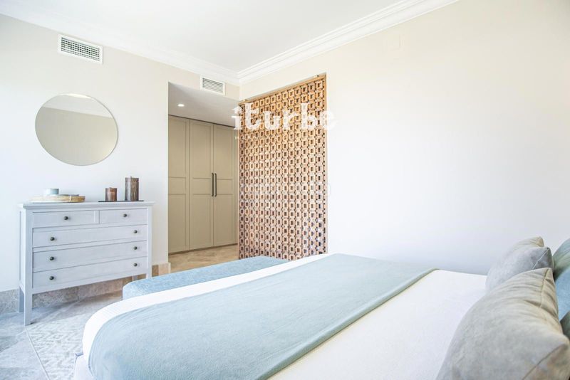 Foto fec11548-f346-4c38-8860-6d29831cbb4c. Alquiler casa en eagle-santa clara golf 14 maris golf villa en Marbella