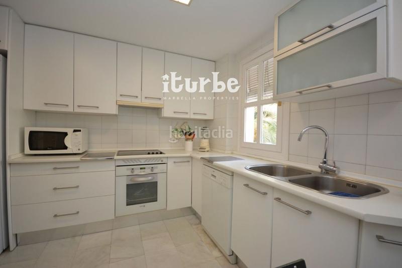 Foto c00a553e-247b-4de2-819f-7823f5b2568a. Affitto attico in bulevar príncipe alfonso de hohenlohe in Marbella