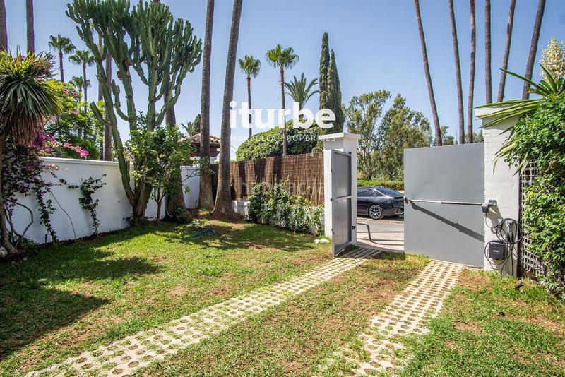 Foto 8f482c06-0b9e-44c7-96c2-64cb200829c3. Affitto casa con parcheggio piscina in Las Lomas de Río Verde Marbella