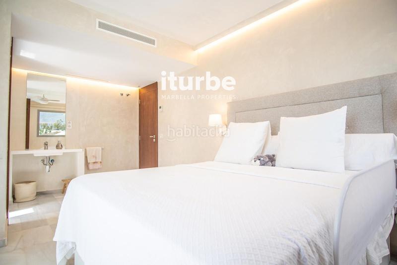 Foto 52b2fa0a-ec7f-43cc-9792-1ebaa14a7e0b. Lloguer casa amb aparcament piscina a Las Lomas de Río Verde Marbella