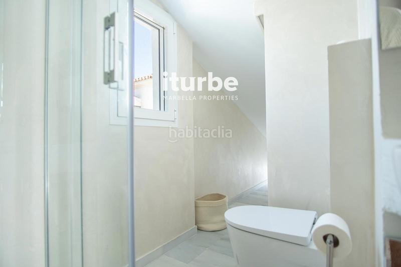 Foto e23c06c2-d248-481a-8f8c-04ee7660a50d. Lloguer casa amb aparcament piscina a Las Lomas de Río Verde Marbella