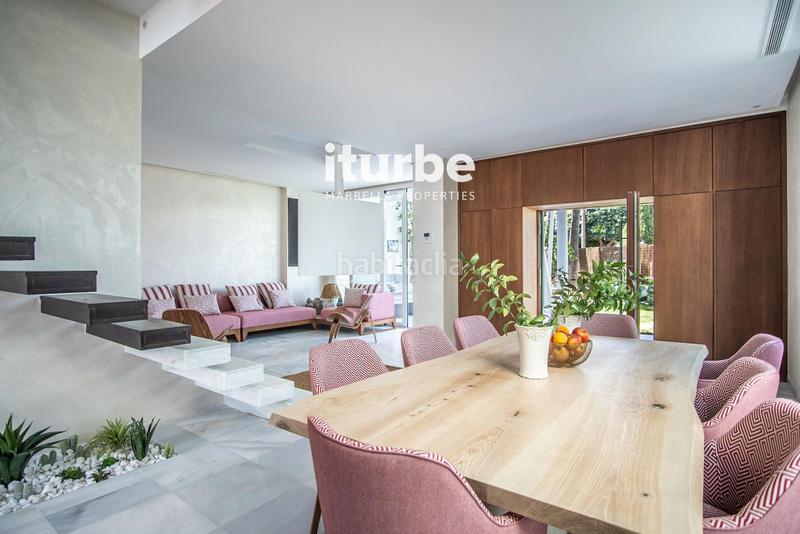 Foto 41d73157-3ef8-4e78-bcc1-b81d3b9b4735. Miete haus mit parking pool in Las Lomas de Río Verde Marbella