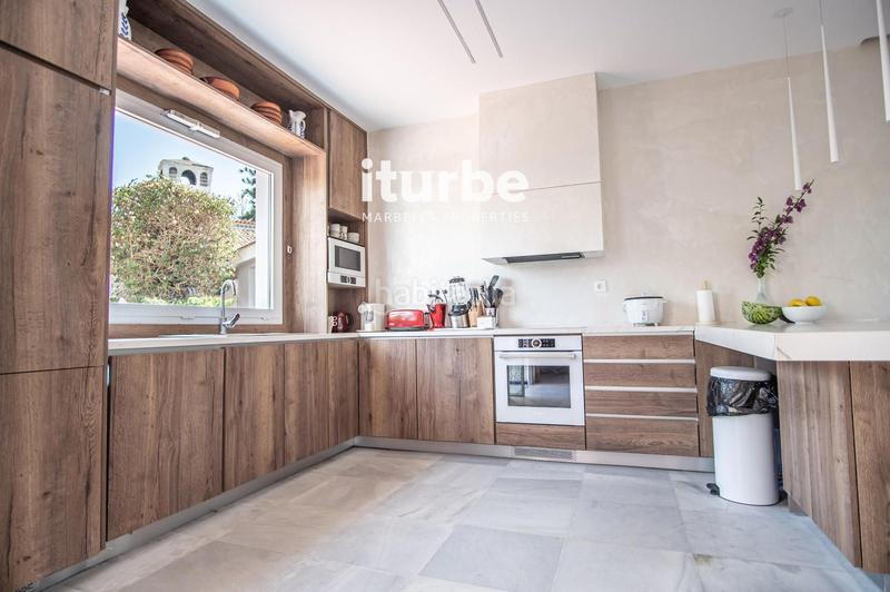 Foto 683a31ad-1f52-4882-808b-91f3d74603f2. Miete haus mit parking pool in Las Lomas de Río Verde Marbella