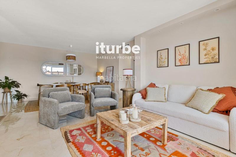 Foto 5650710a-1d98-49de-983a-9484a3218530. Ático luminosa, amplia y con impresionantes vistas a 12 minutos andando de la playa, junto a puerto banús. en Marbella