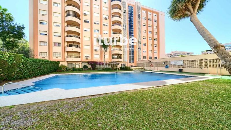 Foto dc926576-d7e1-4657-9711-a5b0ff9722f1. Miete etagenwohnung mit parking pool in Ricardo Soriano Marbella