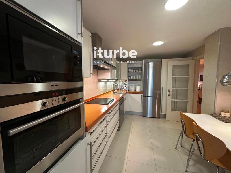 Foto 3ea9657a-dc15-4df0-b7b6-647af29b6051. Alquiler piso en La Carolina - Guadalpín Marbella