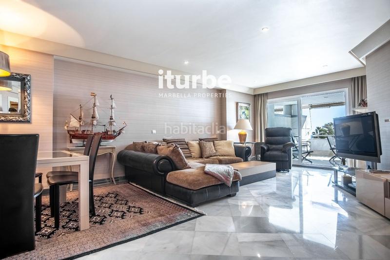 Foto 2b4a7451-a79a-4299-90f8-fcae7241e172. Rent flat with parking pool in Playa de la Fontanilla Marbella