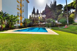 Appartement à Huerta Belón - Calvario. Piso en jacinto benavente