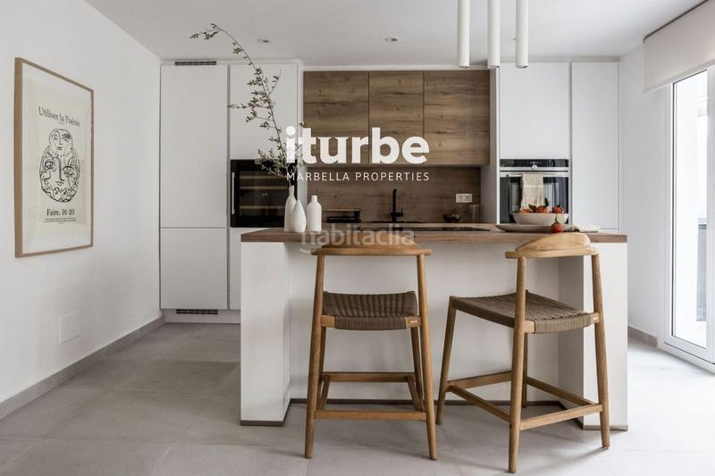 Foto 0ece7da8-9ba7-4cad-b664-64e61dd2c8da. Affitto casa a schiera con parcheggio piscina in bahía de Marbella Marbella