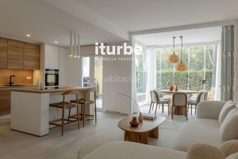 Foto 463af27e-cd41-44bd-a77b-3aec3086bcc0. Affitto casa a schiera con parcheggio piscina in bahía de Marbella Marbella