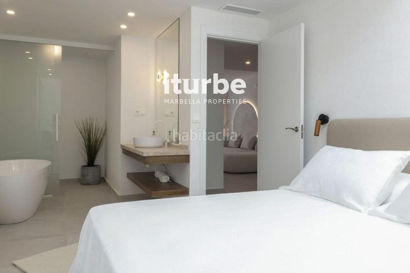 Foto 4d9b341c-d8f3-4843-a325-716eacd489a0. Affitto casa a schiera con parcheggio piscina in bahía de Marbella Marbella