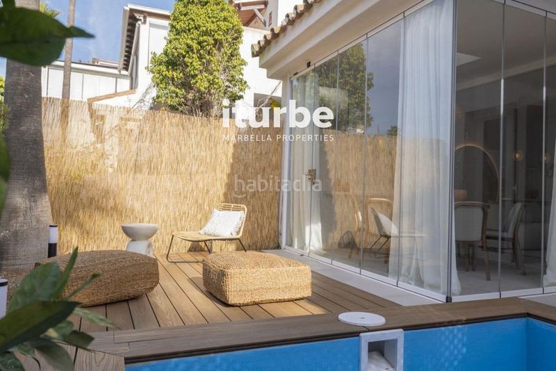 Foto 7e26a9bf-e3fd-438c-abe2-c820f787a8ac. Affitto casa a schiera con parcheggio piscina in bahía de Marbella Marbella