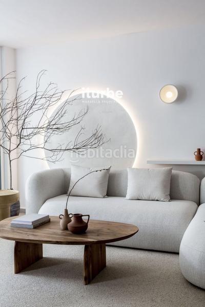 Foto ca601ae0-a5c1-403f-836e-8f72234b9174. Lloguer casa adossada amb aparcament piscina a bahía de Marbella Marbella