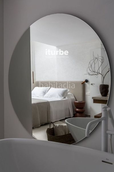 Foto 91ac19ac-126a-408b-a555-9ab6d4587dbe. Location maison jumelée avec parking piscine dans bahía de Marbella Marbella