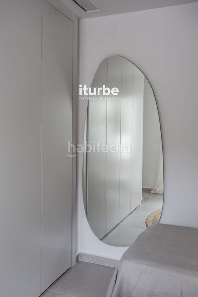 Foto e5e38cfc-9e67-4bee-b394-67f59f839150. Location maison jumelée avec parking piscine dans bahía de Marbella Marbella