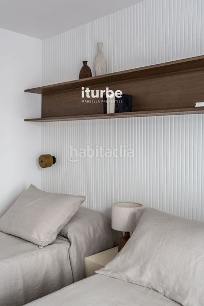 Foto f6fc8c0d-5327-4c4d-a53a-89774b096ae5. Location maison jumelée avec parking piscine dans bahía de Marbella Marbella