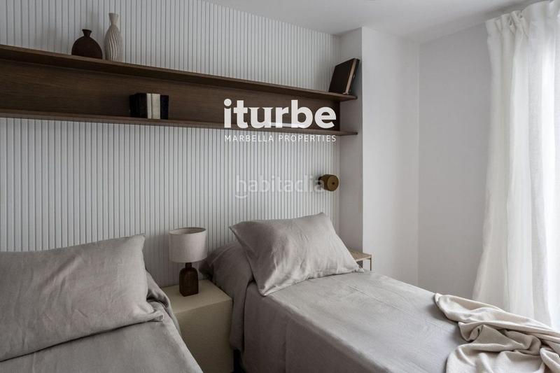 Foto cb26f79a-b5e1-4a2f-a5a8-bb849ef7a192. Rent semi detached house with parking pool in bahía de Marbella Marbella