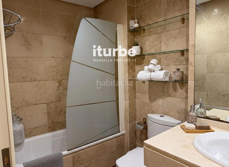 Foto eaf0dff6-20b5-4788-832d-86697db7c46c. Rent flat in bulevar ashmawi in La Carolina - Guadalpín Marbella