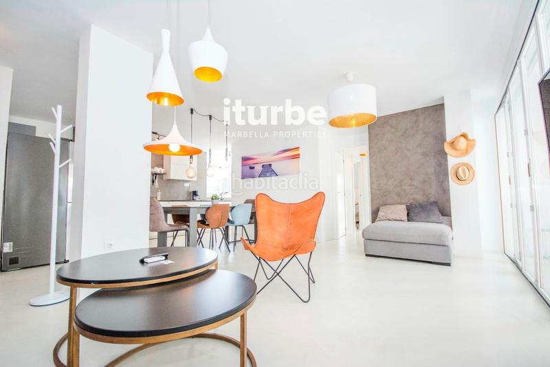 Foto ad244f41-db2b-4ddb-9e76-37422f55847c. Flat with parking pool in Elviria Marbella