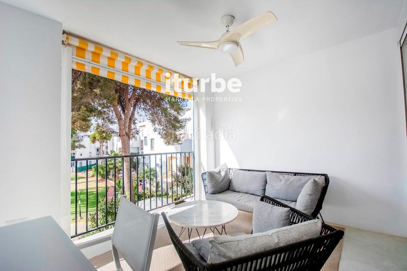 Foto d36854b0-bc4b-4cc2-aa08-b8993b03cd1b. Flat with parking pool in Elviria Marbella