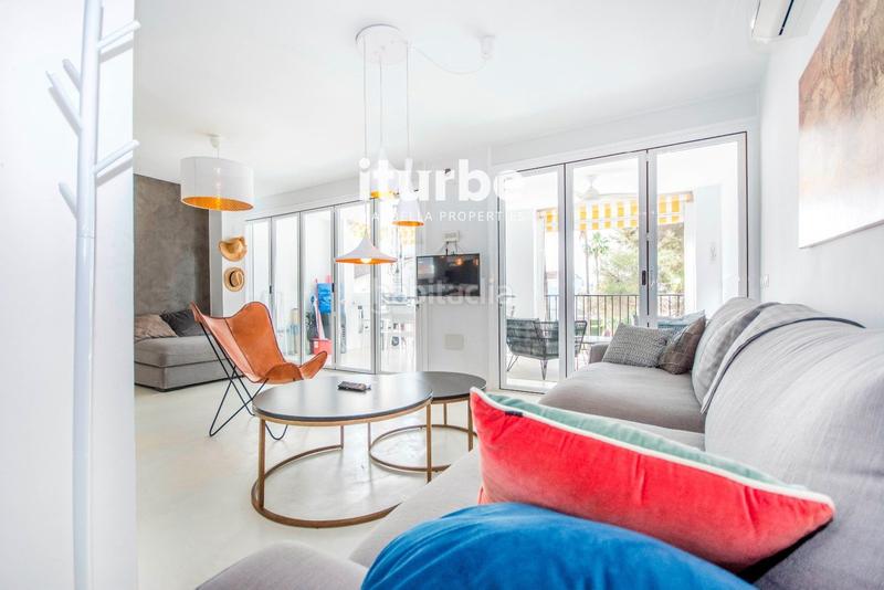 Foto e0587ec2-dd07-4db7-85ec-284b25b0e083. Flat with parking pool in Elviria Marbella