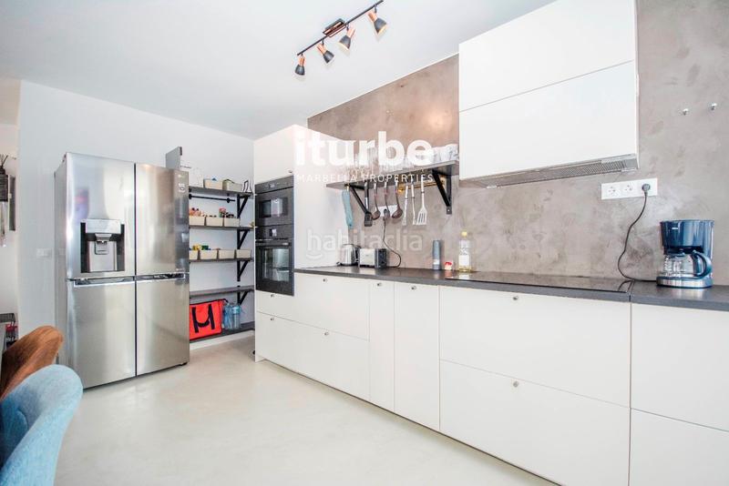 Foto e74fbff5-4bcd-44e2-815e-955bfed03def. Flat with parking pool in Elviria Marbella