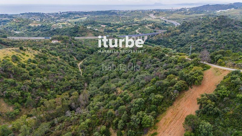 Foto f2c8e7bb-ff57-40da-8ac6-388ebed8310f. Residential plot in de los membri in altos de Estepona Estepona