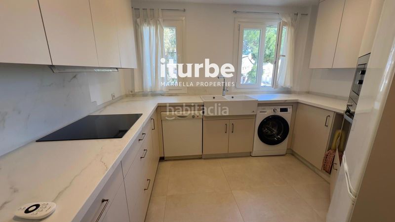 Foto 5346ac5e-e6ab-40b7-b863-6280363ba982. Lloguer pis amb aparcament piscina a La Carolina - Guadalpín Marbella