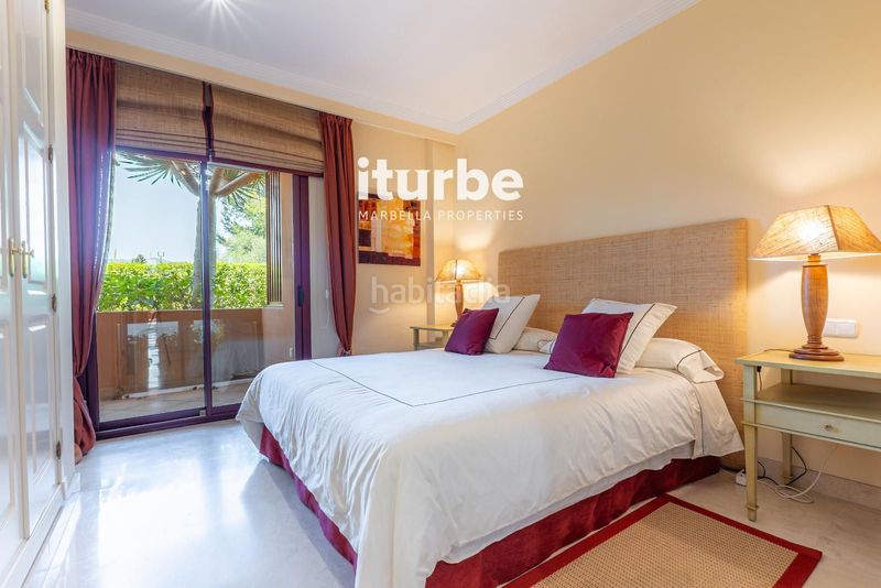 Foto 2fe7cd22-3702-4f78-9595-b92129788449. Rent flat with pool in bahía de Marbella Marbella