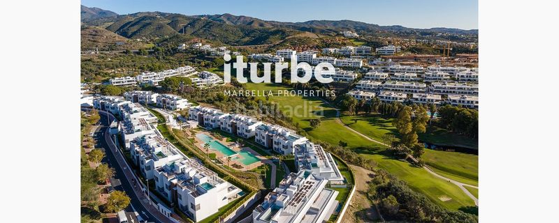 Foto 0f99bddf-e12c-41ce-8fac-8a9d93b54482. Pis amb piscina a bahía de Marbella Marbella