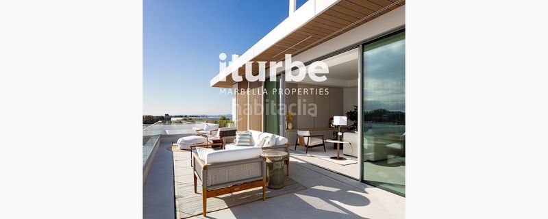 Foto 654c7b75-a6d7-4c10-a9a7-aeef0551238c. Pis amb piscina a bahía de Marbella Marbella