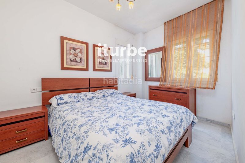 Foto d9bd8047-d4e5-4dd8-8985-407bf258d82d. Dúplex amb aparcament piscina a La Carolina - Guadalpín Marbella
