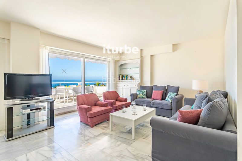 Foto a88d5483-a598-400b-8a16-9e2a53d12c1a. Lloguer àtic amb aparcament a Playa Bajadilla - Puertos Marbella
