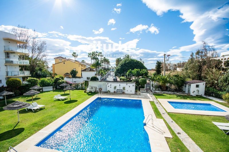 Foto 1a783e0e-895b-4e15-99b7-e265fb383646. Lloguer àtic amb piscina a Las Lomas de Río Verde Marbella