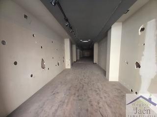 Local commercial  Ramón y cajal. Local com. en venta en andujar, 4 despachos.