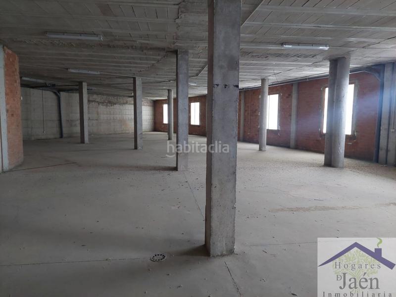 Foto cf52fe1f-537c-4a1d-9624-ee11d1e31bf1. Nave industrial  en venta . en Cazorla