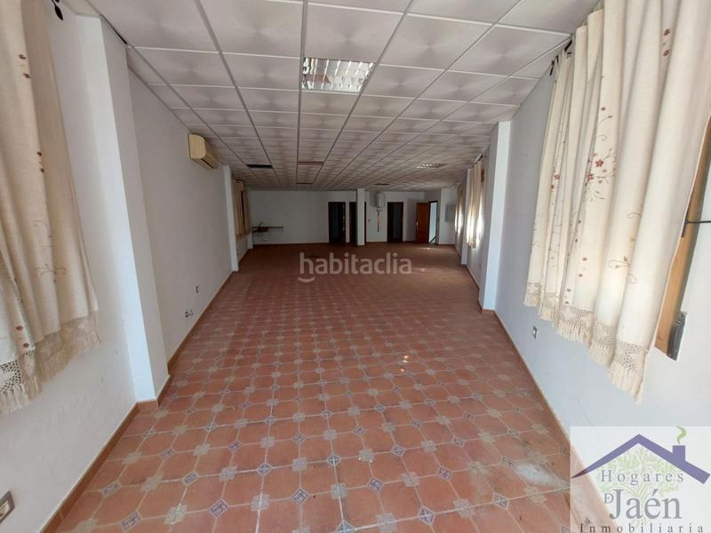 Foto ef0b4fb9-5452-4395-a3e3-01d608f636b6. Nave industrial  en venta . en Cazorla