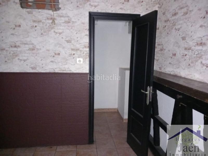 Foto 212a2bc4-e14d-43dc-88d9-3c00c54db162. Local comercial a Peñamefecit - Avda Barcelona Jaén