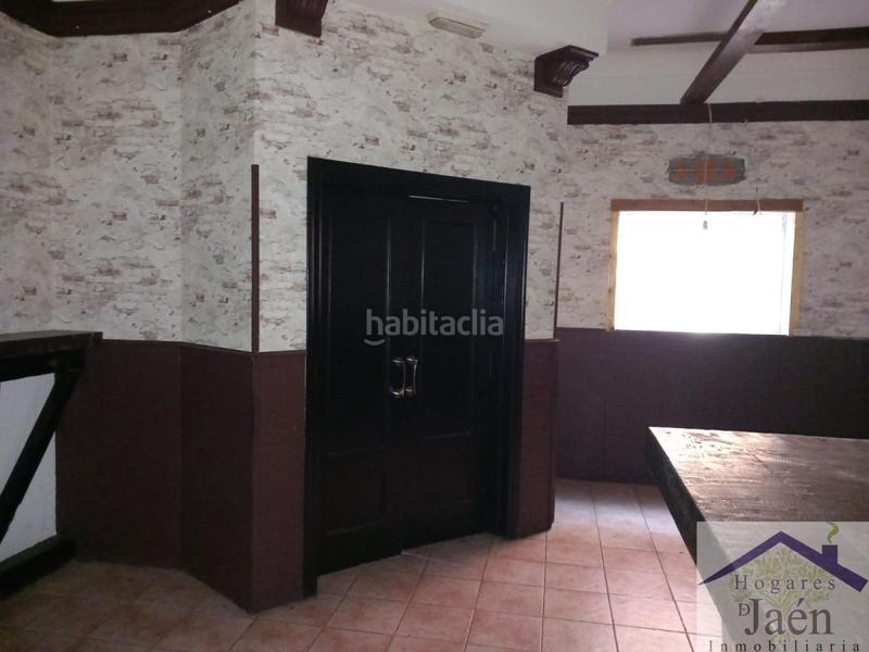 Foto d1ab005e-94d4-49e0-9642-a232ac2c957f. Local comercial a Peñamefecit - Avda Barcelona Jaén