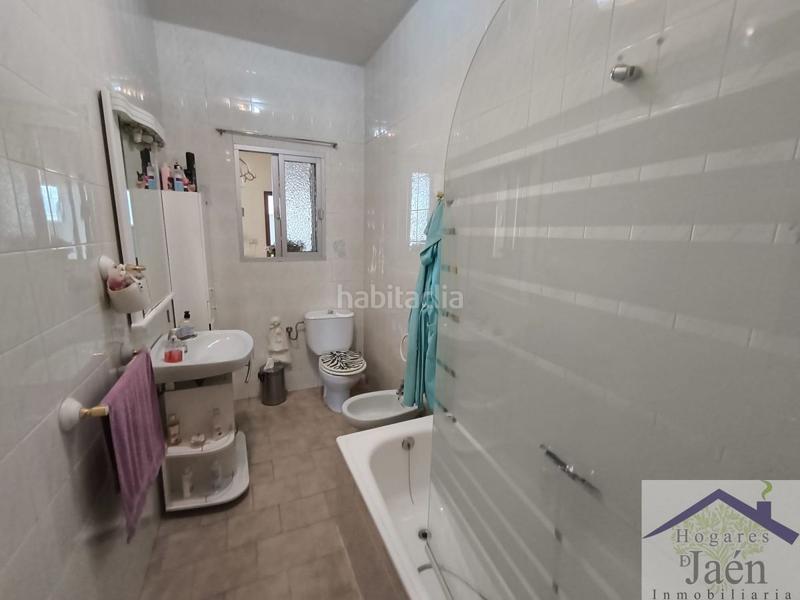 Foto 11d70d99-b776-43bf-b4ca-f05a17724000. Piso  en venta en ubeda, 3 dormitorios. en Úbeda