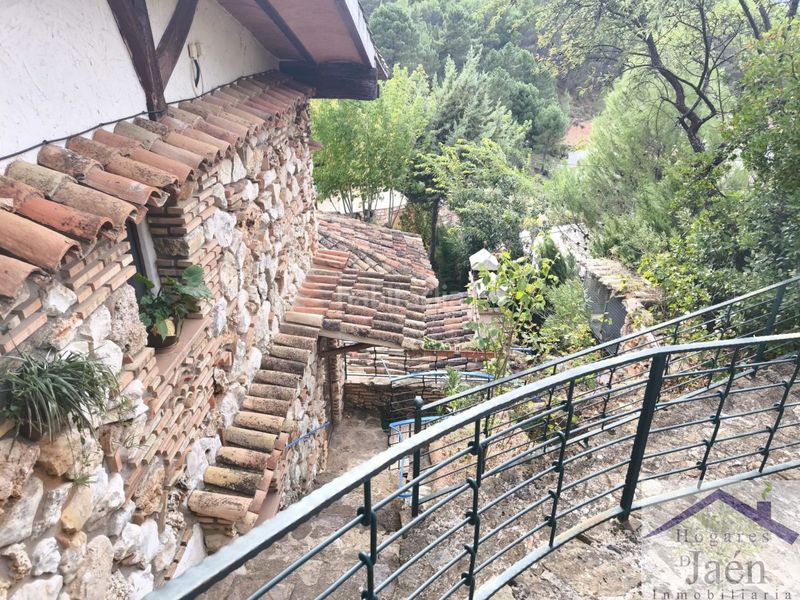 Foto 57329d9a-e234-4750-b991-698ed819fc45. Edifici a Benatae