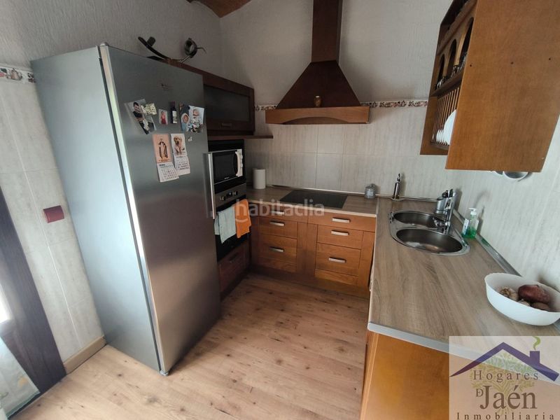 Foto 62e78de6-ae06-47d4-90e3-aad427f1e9cf. Edifici a Benatae