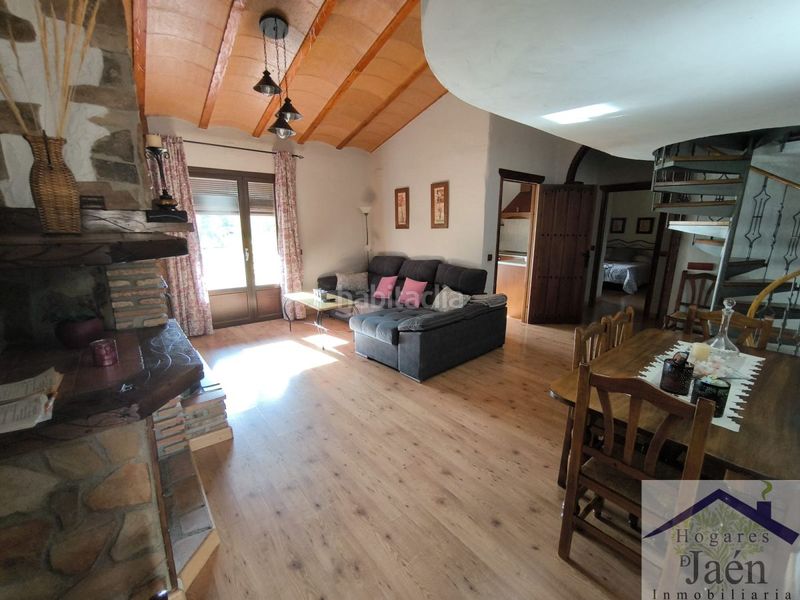 Foto 7ad50950-11b4-4213-a988-9b163410deb9. Edifici a Benatae