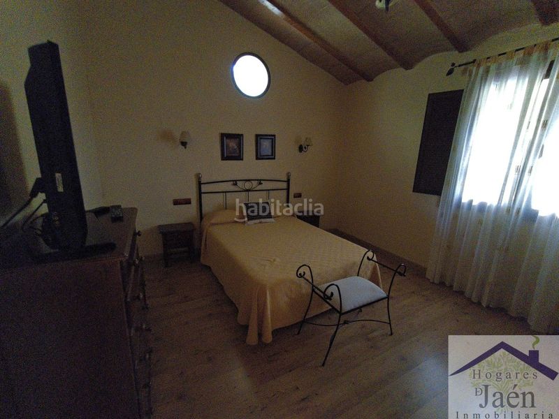 Foto ae9fffcf-1441-4c3a-8a78-ebea94f0388b. Edifici a Benatae