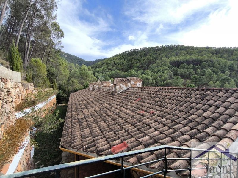 Foto be2b3be3-c0b0-4901-86b2-08fb9f6f2e45. Edifici a Benatae