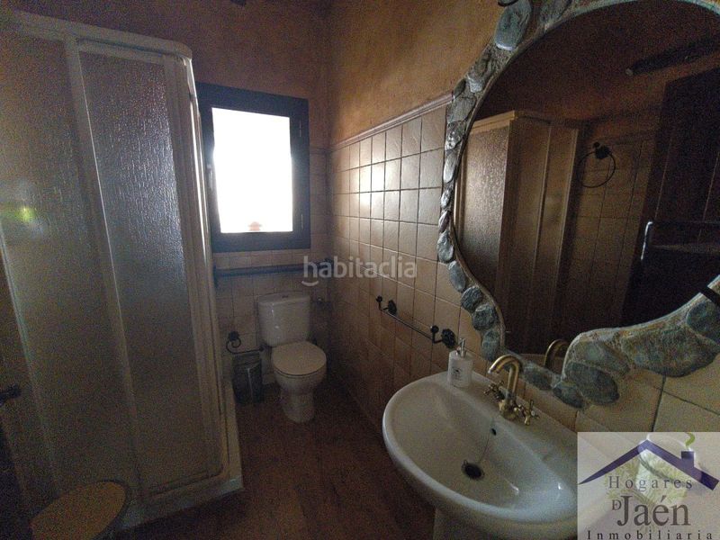 Foto d0760e4d-0665-46b5-a3d3-03930031cace. Edifici a Benatae