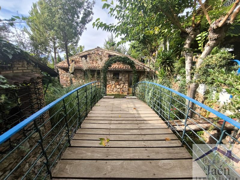 Foto e0aa0437-2830-496a-8ed0-ada98d197d0e. Edifici a Benatae