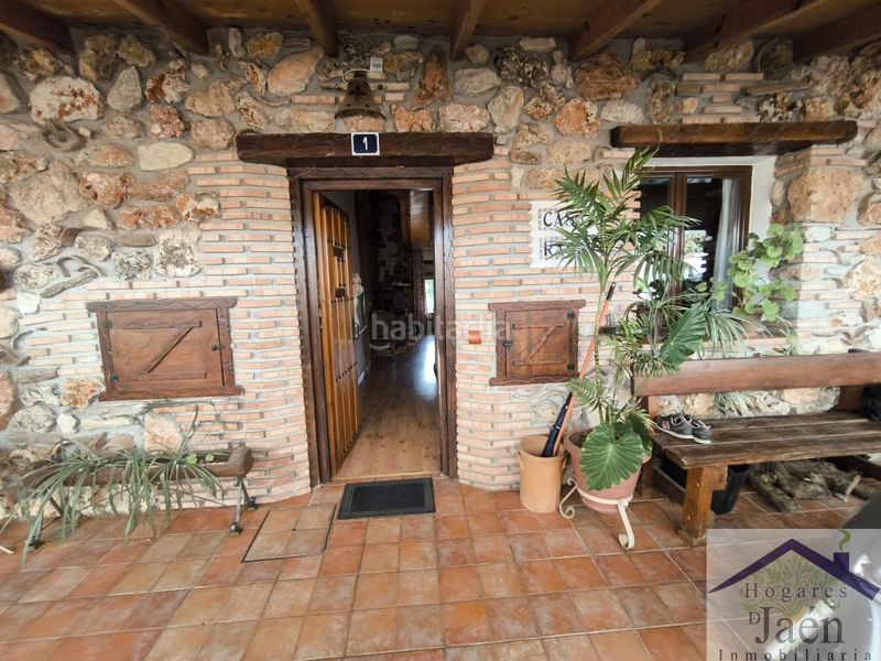 Foto f8a31af9-e06f-44b7-87ec-99d29105626e. Edifici a Benatae