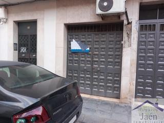 Local commercial  Larga. Local com. en venta en andujar.