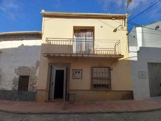 Piso  Alta. Piso en venta en mengíbar, 2 dormitorios.